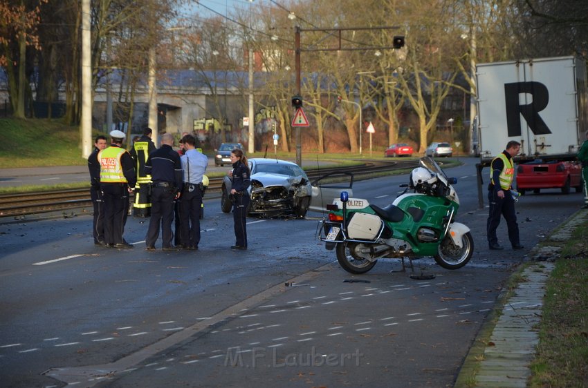 VU PKW Baum Koeln Muelheim Pfaelzischer Ring P040.JPG